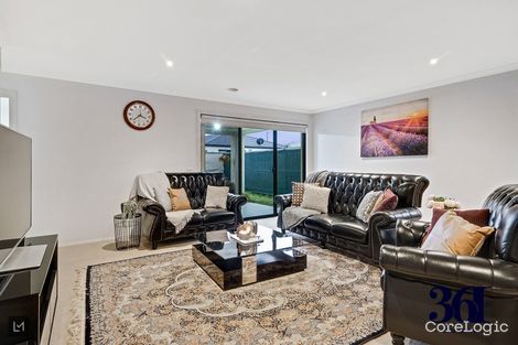 Property photo of 39 Belleville Close Burnside Heights VIC 3023