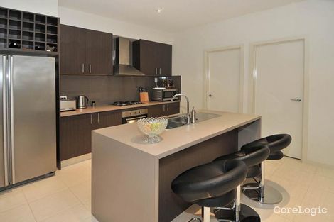 Property photo of 6 Jolimont Street Caroline Springs VIC 3023
