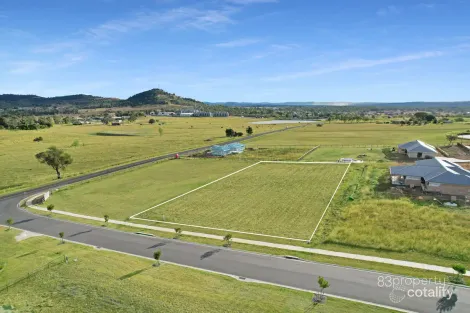 44 Ridgevale Dr, Regency Downs, QLD 4341