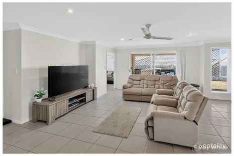 Property photo of 10 Tawarra Crescent Gracemere QLD 4702