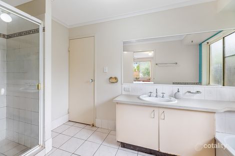 Property photo of 18 Ninderry Close Battery Hill QLD 4551
