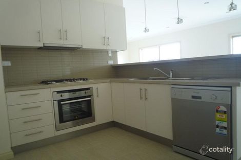 Property photo of 2/40 Tower Road Werribee VIC 3030