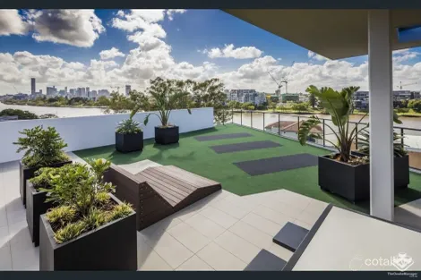 573 Coronation Dr, Toowong, QLD 4066