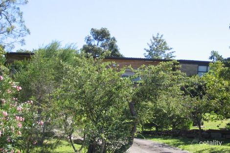 8 Lewis Dr, Figtree, NSW 2525