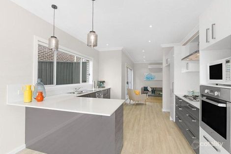 Property photo of 2/25 Mary Davis Avenue Koonawarra NSW 2530