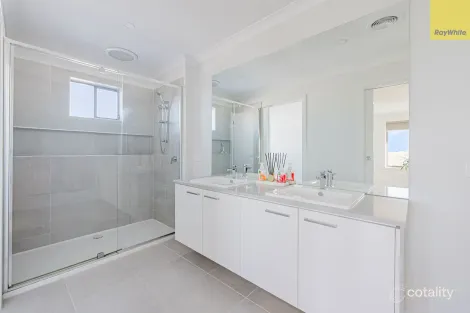 Property photo of 44 Grandview Crescent Darley VIC 3340