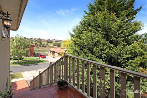 Property photo of 30 Piccadilly Court Greenvale VIC 3059