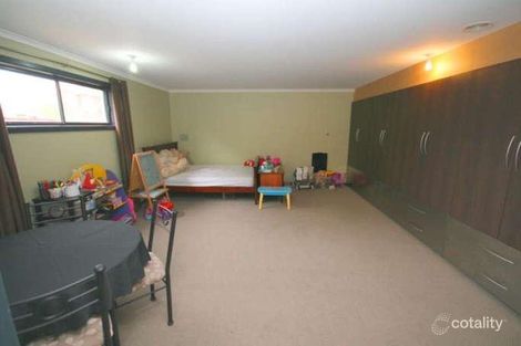 Property photo of 8 Pickering Close Hoppers Crossing VIC 3029