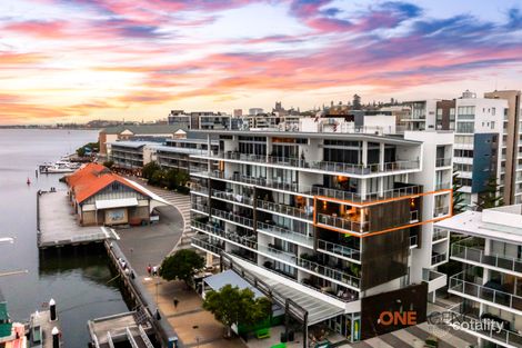 404/5-7 Honeysuckle Dr, Newcastle, NSW 2300