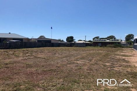 7 Willow Ct, Moore Park Beach, QLD 4670