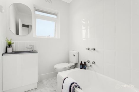 Property photo of 10/27 Beena Avenue Carnegie VIC 3163