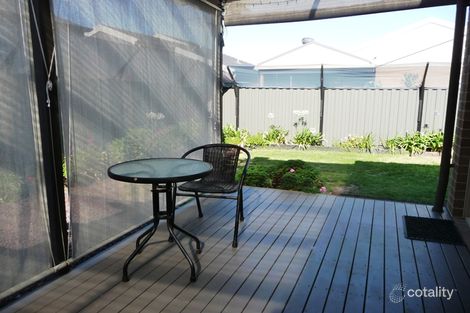 Property photo of 16 Dempster Drive Craigieburn VIC 3064