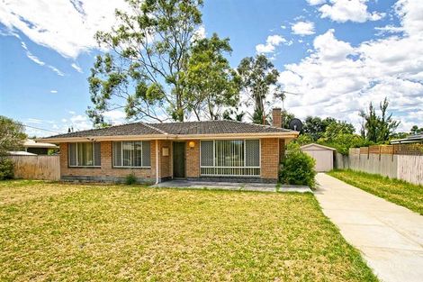 32 Tooting St, Beckenham, WA 6107