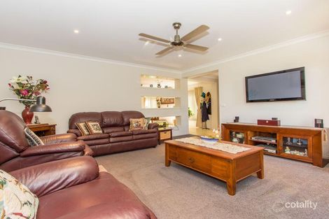 Property photo of 3 Pipetrack Circuit Cranbourne East VIC 3977