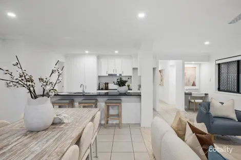 Property photo of 11 Affinity Way South Ripley QLD 4306