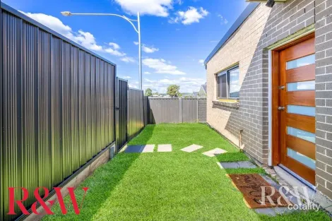 9 Floyd St, Spring Farm, NSW 2570
