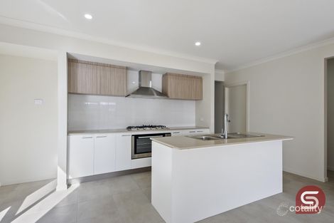 16 Sunrise St, Newport, QLD 4020