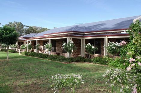 169 Camp Rd, Cowra, NSW 2794