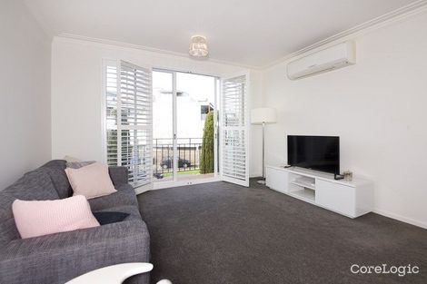 Property photo of 46/56 Beach Road Hampton VIC 3188