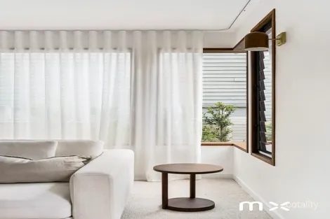 Property photo of 17 Southview Street Bulli NSW 2516