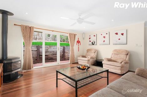 Property photo of 5 Christopher Close Pakenham VIC 3810
