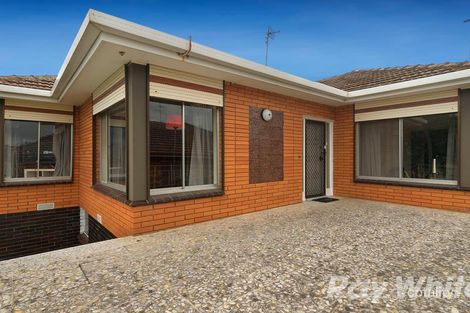 Property photo of 8 Freeland Grove Jacana VIC 3047