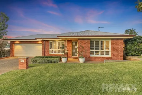 2 Evatt St, Lloyd, NSW 2650