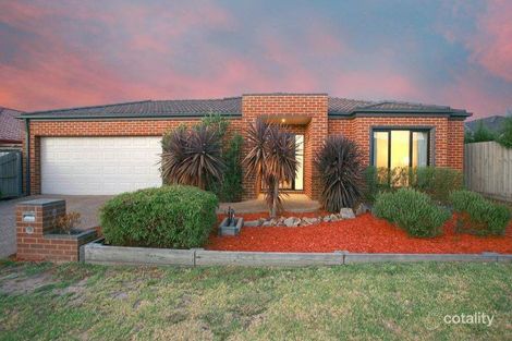 5 Halsbury Pl, Skye, VIC 3977