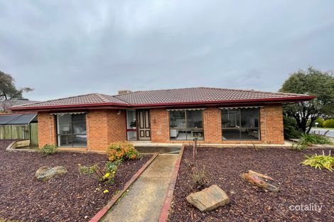 Property photo of 27 Howell Crescent Kangaroo Flat VIC 3555