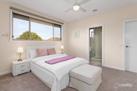 Property photo of 2/11 Tullius Avenue Oakleigh East VIC 3166