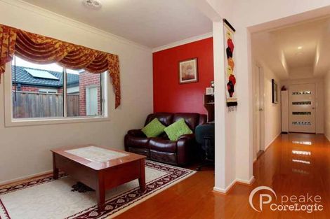 Property photo of 18 Snowdonia Road Cranbourne North VIC 3977