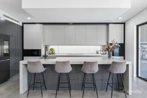 Property photo of 32 Maiden Street Greenacre NSW 2190