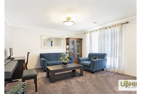 Property photo of 10 Woodchase Court Cranbourne East VIC 3977