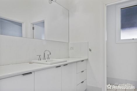 Property photo of 32 Broad Street Wagga Wagga NSW 2650