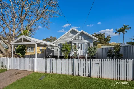 19 Bunton St, Scarborough, QLD 4020