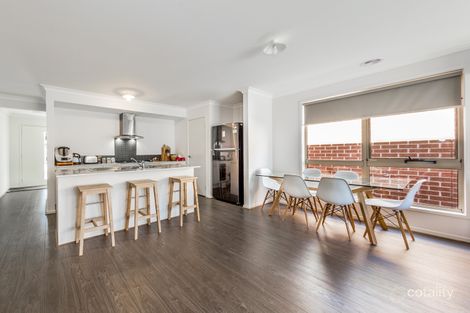 Property photo of 26 Yellow Robin Circuit Cranbourne East VIC 3977