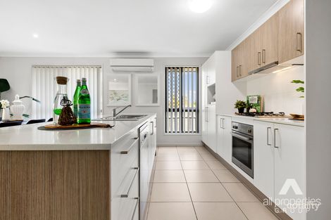 Property photo of 15 Tempera Place Yarrabilba QLD 4207