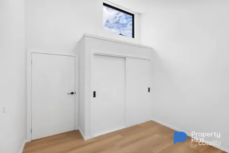 Property photo of 21 Heysen Way Huntly VIC 3551