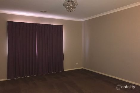 Property photo of 48 Everly Circuit Pakenham VIC 3810