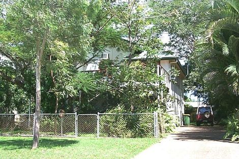 3 Riverview St, Hermit Park, QLD 4812