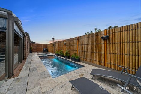 4 Sky Way, Carrum Downs, VIC 3201