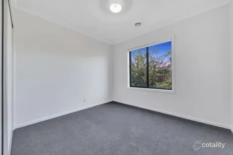 Property photo of 104 Elevation Boulevard Craigieburn VIC 3064