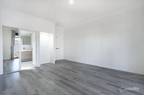 Property photo of 42 Achiever Avenue Port Kennedy WA 6172
