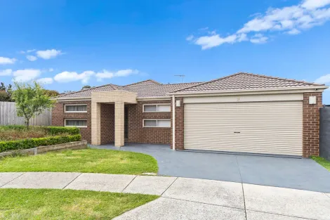 9 Di Blasi Ct, Skye, VIC 3977