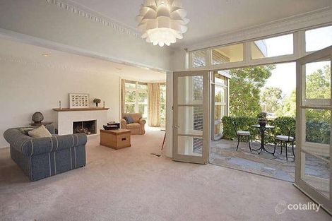 Property photo of 16 Cumberland Avenue Balwyn North VIC 3104