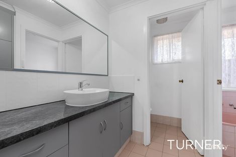 Property photo of 3 Hawthorn Court Craigmore SA 5114