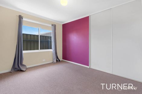 Property photo of 3 Hawthorn Court Craigmore SA 5114