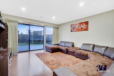 Property photo of 12 Brinbrook Street Tarneit VIC 3029