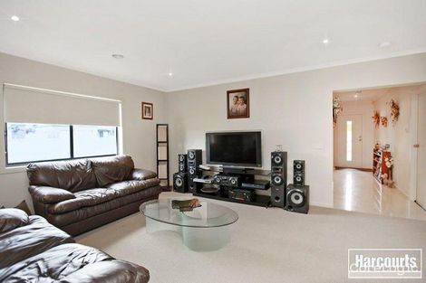Property photo of 2 Viola Avenue Pakenham VIC 3810