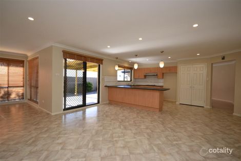 Property photo of 12 Freesia Crescent Bomaderry NSW 2541